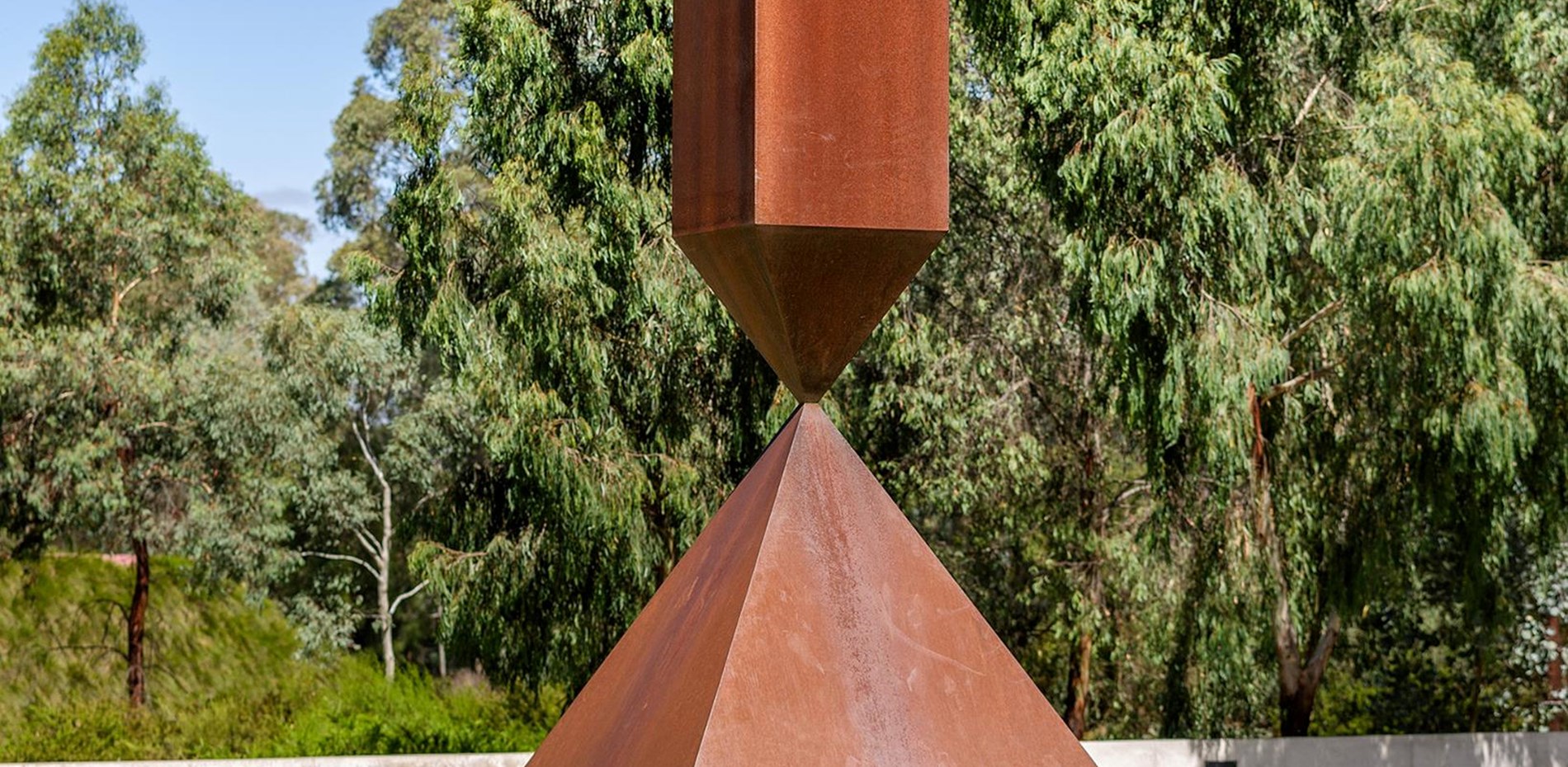 Media release Sharing the National Collection:  Iconic NGA sculpture heading to Nowra Main Image